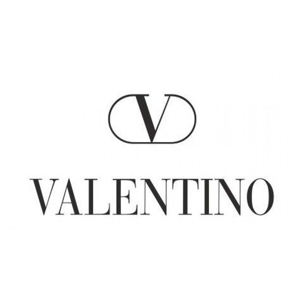 Valentino – Thời Trang Lãng Mạn Và Sang Trọng